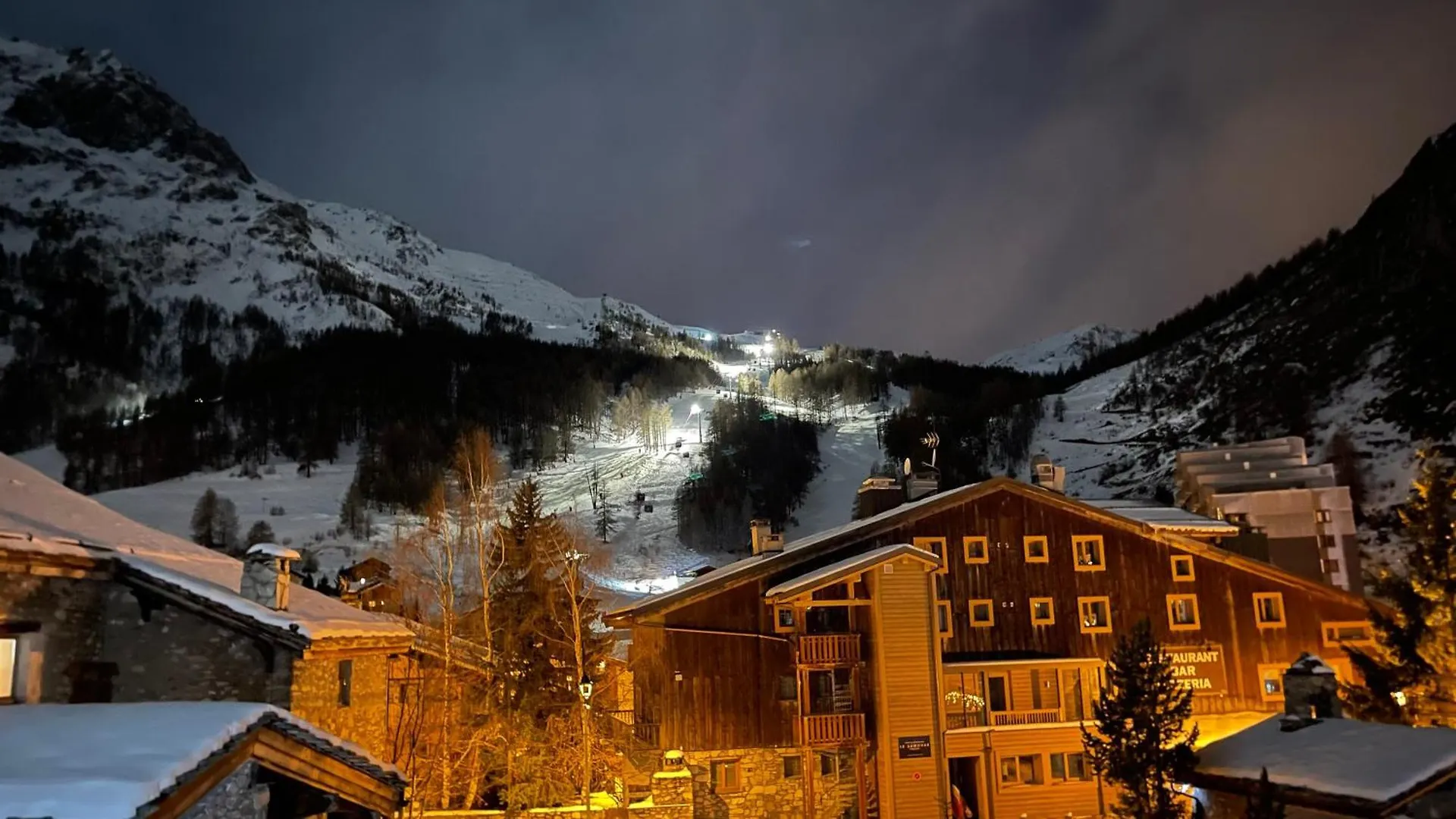 Duplex 2 Chambres & Parking Prive - Splendide Vue Montagne Val-d'Isere Apartment